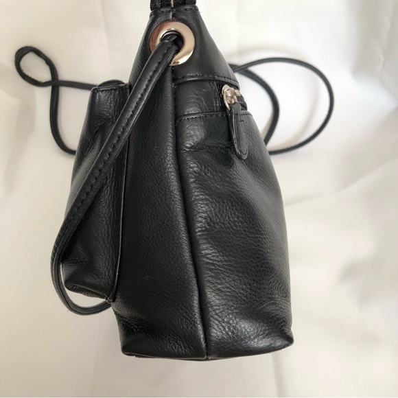 iLi soft Leather crossbody bag in black shoulder bag - Picture 4 of 15